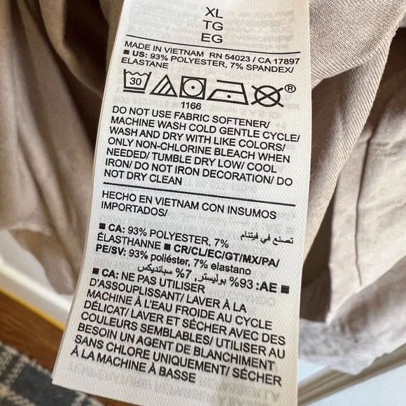 Lot of (2) NWT Old Navy ACTIVE Cloudmotion T’s - Picture 9 of 15